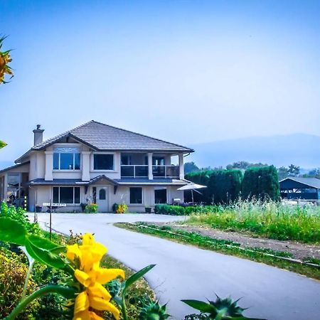 All Seasons Bed & Breakfast Kelowna Exteriér fotografie