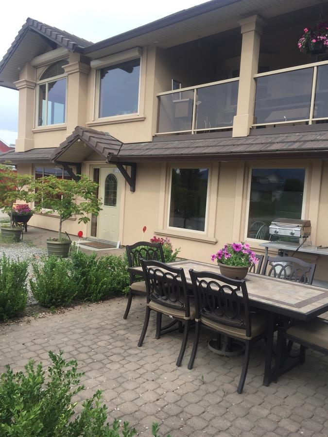 All Seasons Bed & Breakfast Kelowna Exteriér fotografie